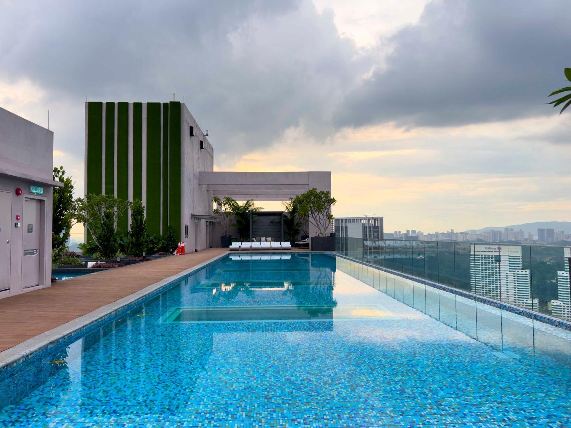 Sky Pool Suites Kl Sentral - Riveria City กัวลาลัมเปอร์ ภายนอก รูปภาพ