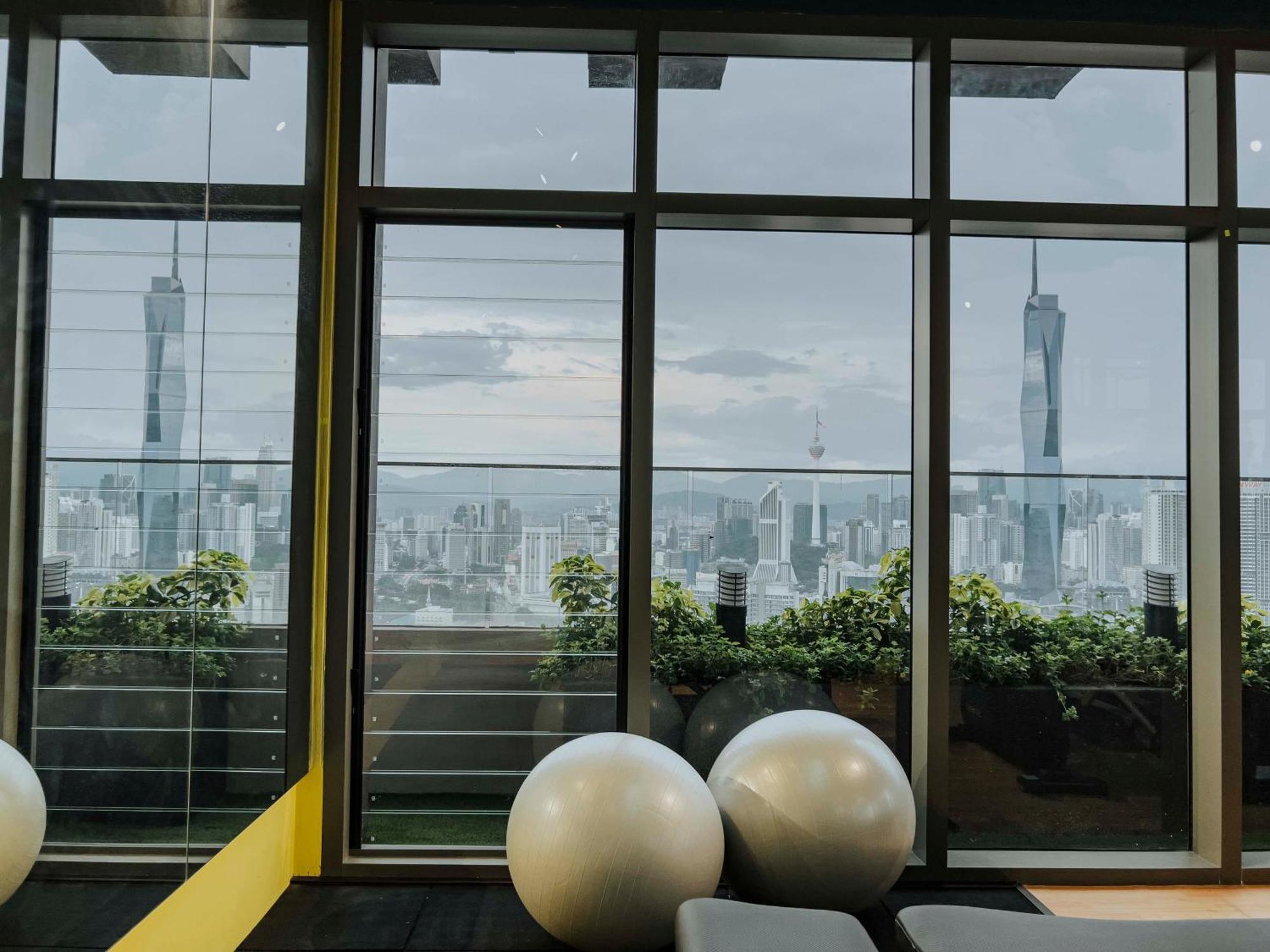 Sky Pool Suites Kl Sentral - Riveria City กัวลาลัมเปอร์ ภายนอก รูปภาพ